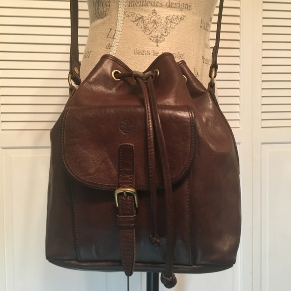 Timberland Handbags - Timberland Leather Bucket Bag EUC